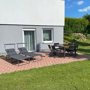 Lug In's Land Apartment